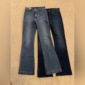 GAP Women's High Rise 70’s Flare Jeans in Light and Dark Blue Bundle